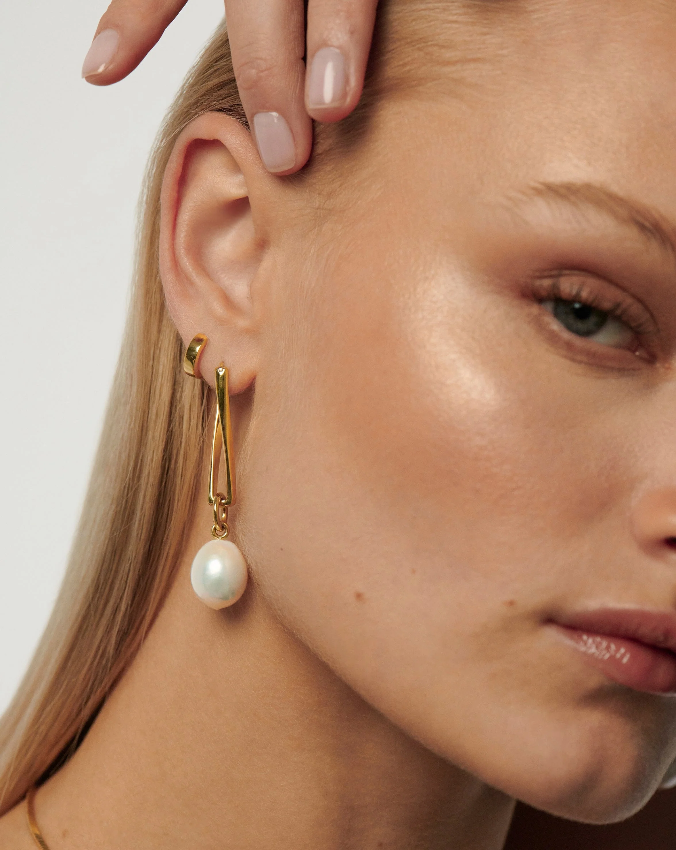 Baroque Pearl Twisted Drop Earrings | 18ct Gold Plated/Pearl - Image 3