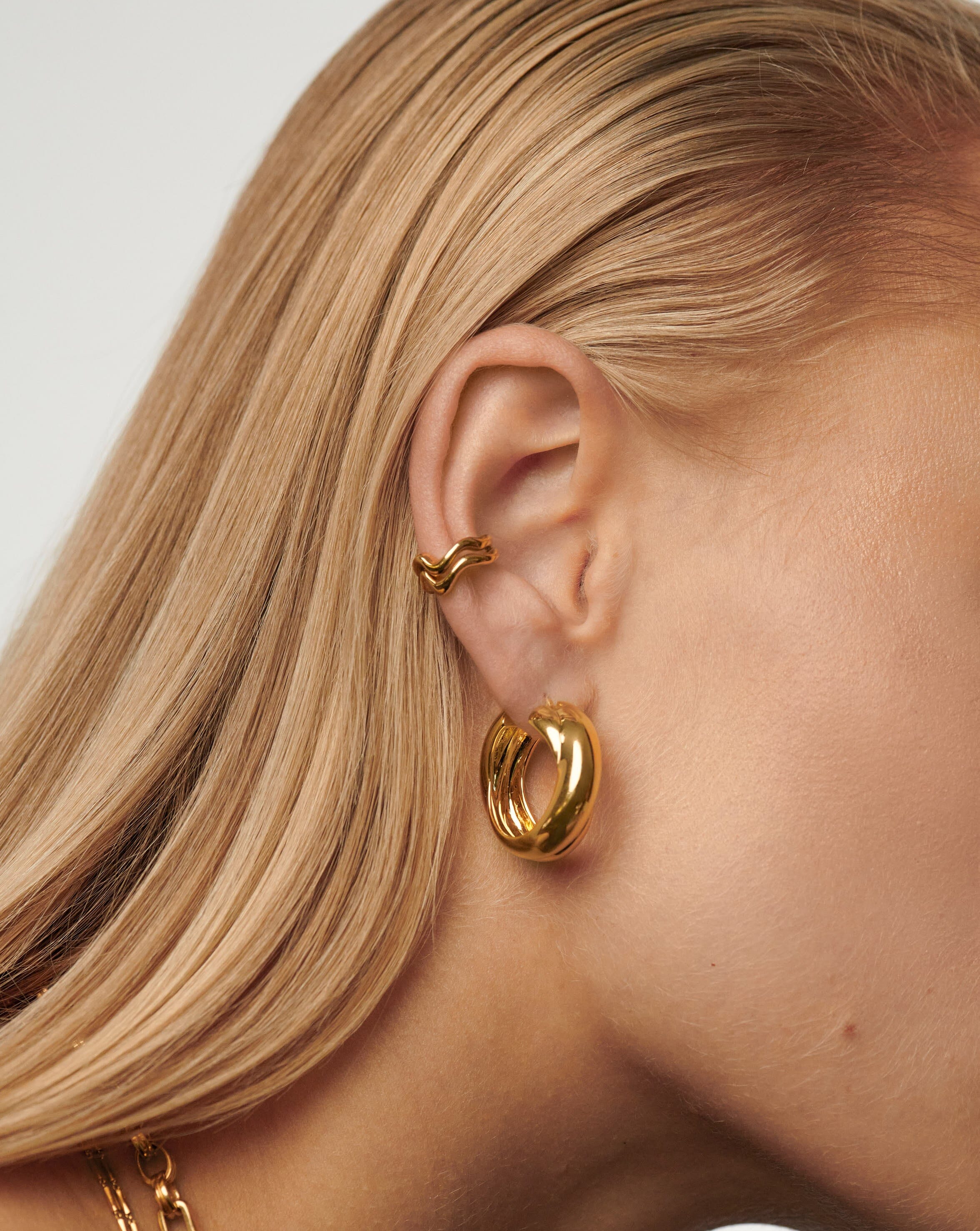 Lucy Williams Chunky Medium Entwine Hoop Earrings | 18ct Gold Plated - Image 6