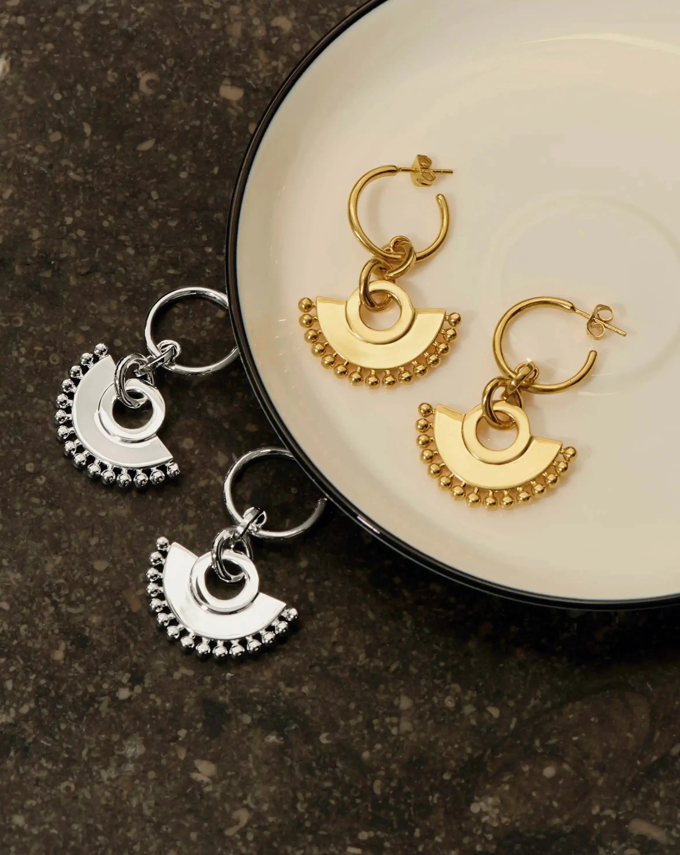 Zenyu Fan Chandelier Hoop Earrings - Image 4
